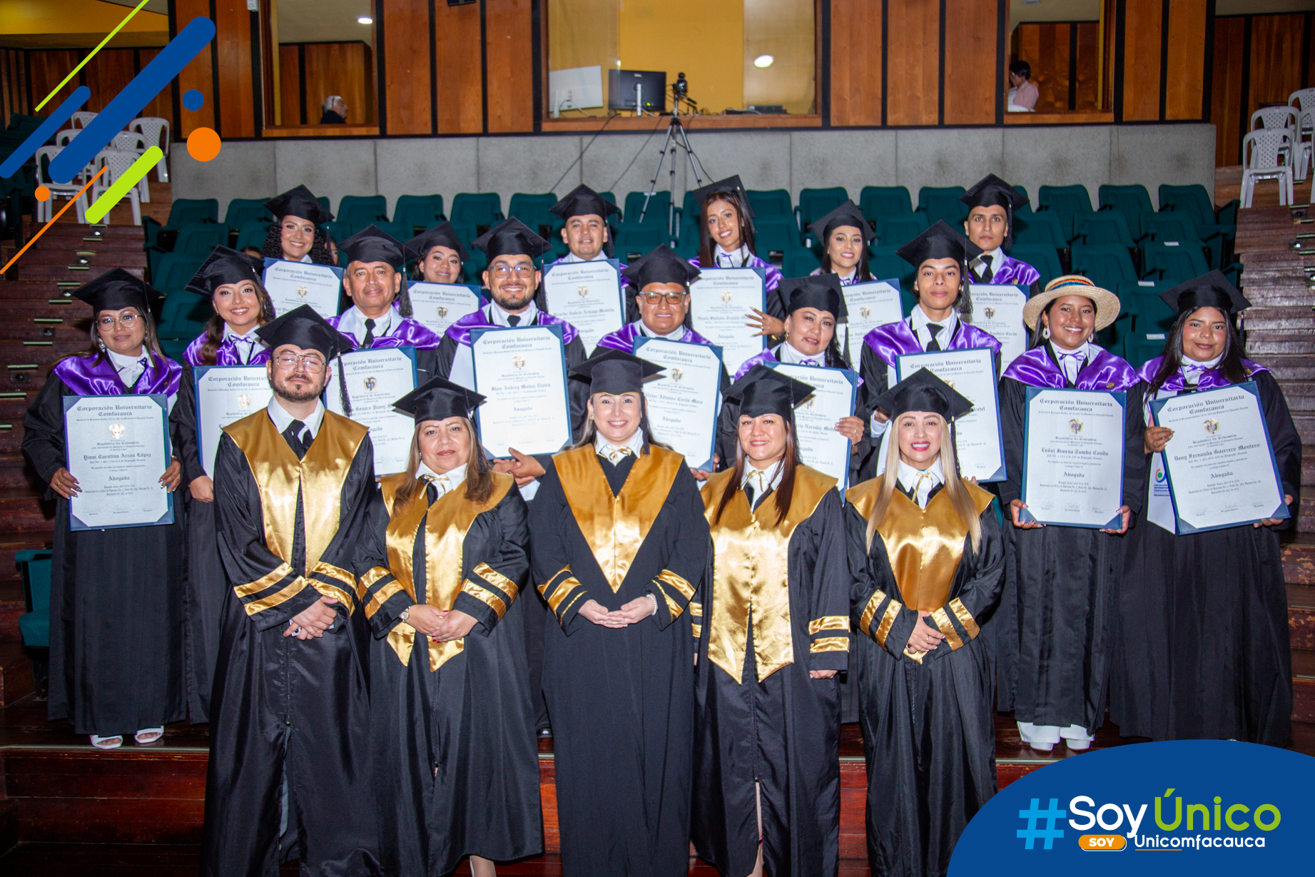 Graduandos de Derecho.