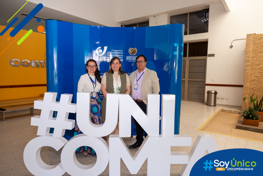 Rectora (e) Mg. Claudia Milena García Castillo, Vicerrector Académico (e) Mg. Daniel Ricardo Velasco, nuestra Vicerrectora de Investigación y Extensión Mg. Andrea Carolina Navas Calixto.