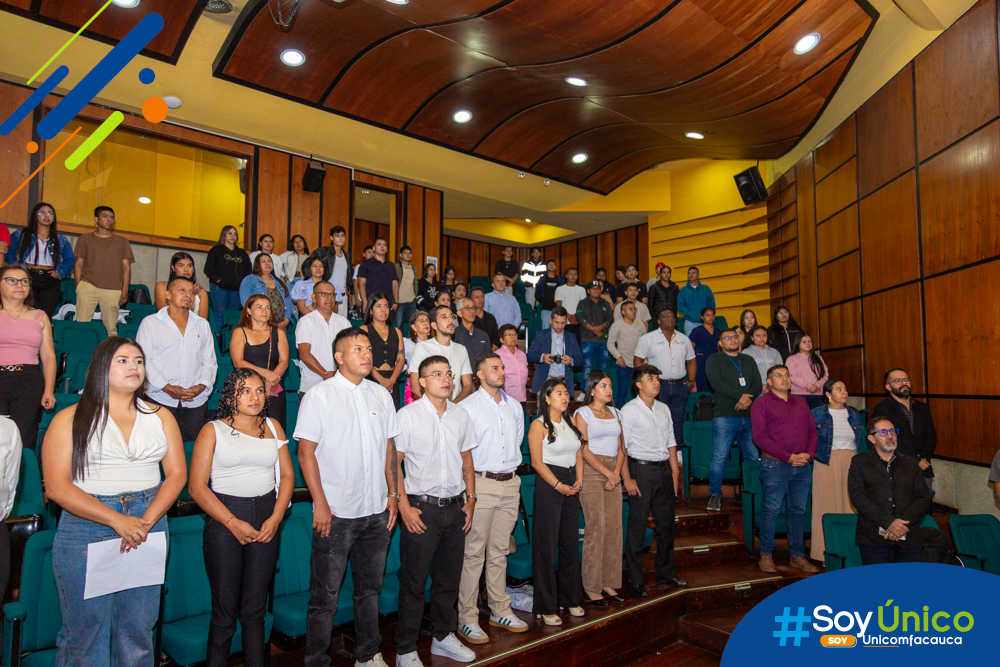 Fotografía general de los asistentes a la ceremonia en nuestro Auditorio Julio Arboleda.