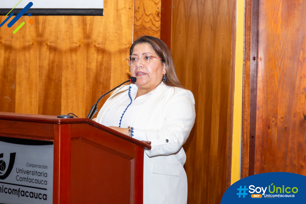 Decana de la Facultad de Humanidades, Ciencias Sociales, Artes y de la Educación, Mg. Sandra Liliana Solarte Muñoz.