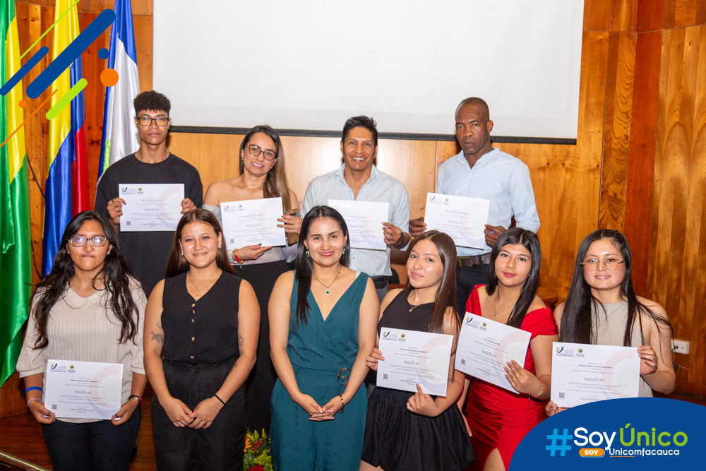 Grupo 2 de estudiantes que finalizaron el nivel A1.