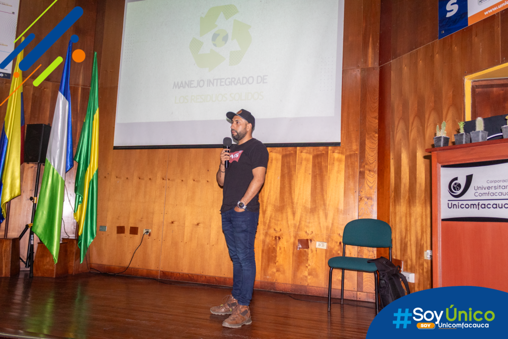 Ecólogo Juan Camilo Luna
