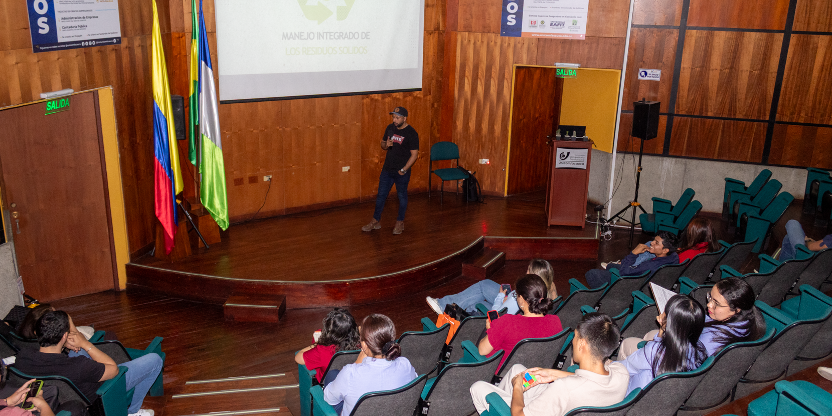 Unicomfacauca desarrolla jornada pedagógica en torno al manejo de residuos y sostenibilidad