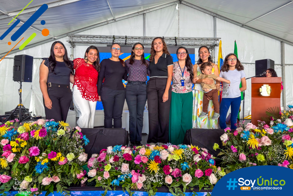 Ph.D. Diana Castro, Ph.D. Ivon Natalia Cuervo, María Alejandra Cifuentes, Vannesa Rebolledo, Seidy Imbachí, Angie Daniela Valencia Cuarán, y nuestra Vicerrectora de Investigación y Extensión, Mg. Andrea Carolina Navas Calixto.