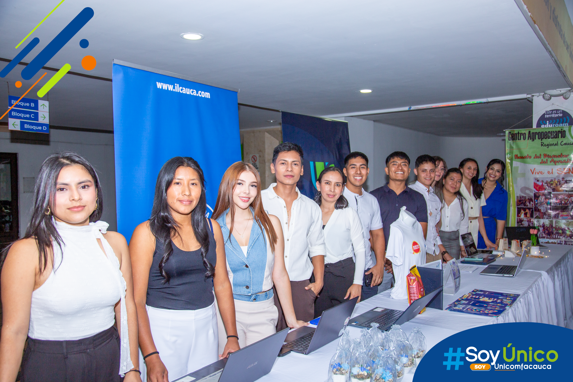 Practicantes, estudiantes de Adinistración de Empresas
