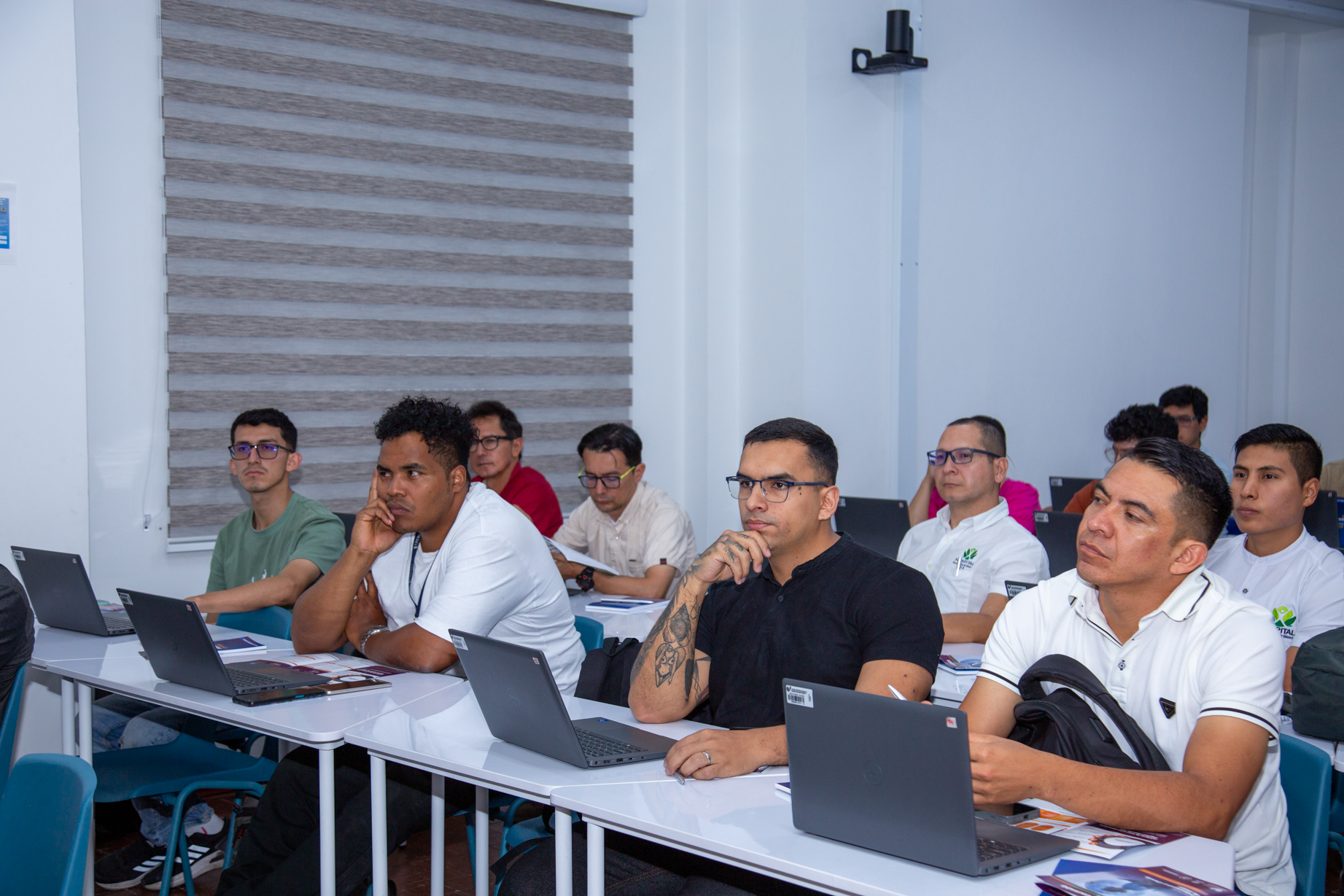 Unicomfacauca impulsa la ciencia de datos con taller especializado para organizaciones de la región