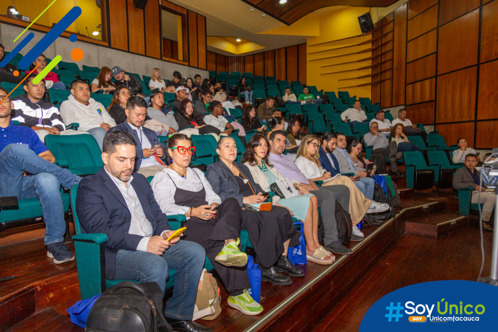 Alexis Andrés Aguilera Alvear; Jaime Andrés Díaz Guerra; Merly Flórez García; Laura Novik; Claudia L-F-Castiblanco; Gabriela Rodríguez Ciuró; Andrés Mauricio Higuita Palacio; y Jhonnathan José Betancourt Arenas.