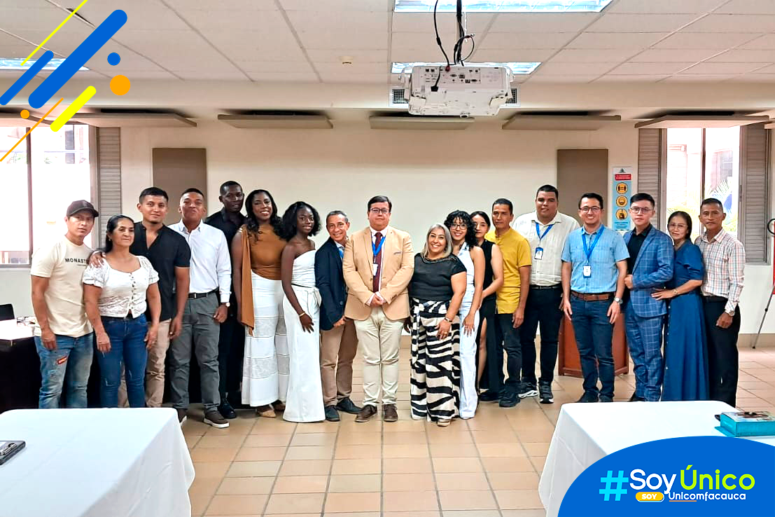 Entrega de Insignias con las familias a futuros Ingenieros en Zona norte.