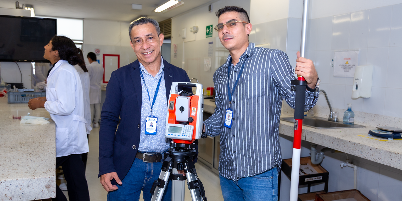 Llegó a Unicomfacauca Santander de Quilichao un nuevo equipo topográfico