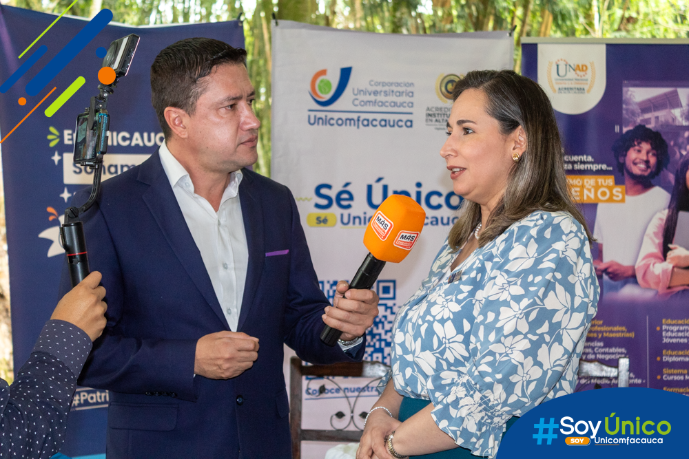 Nuestra Rectora (e) Mg. Claudia Milena García Castillo, siendo entrevistada por Red+ Noticias.