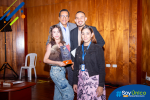 Reconocimiento mejor actriz en el Festival Unicomfacauano de Teatro