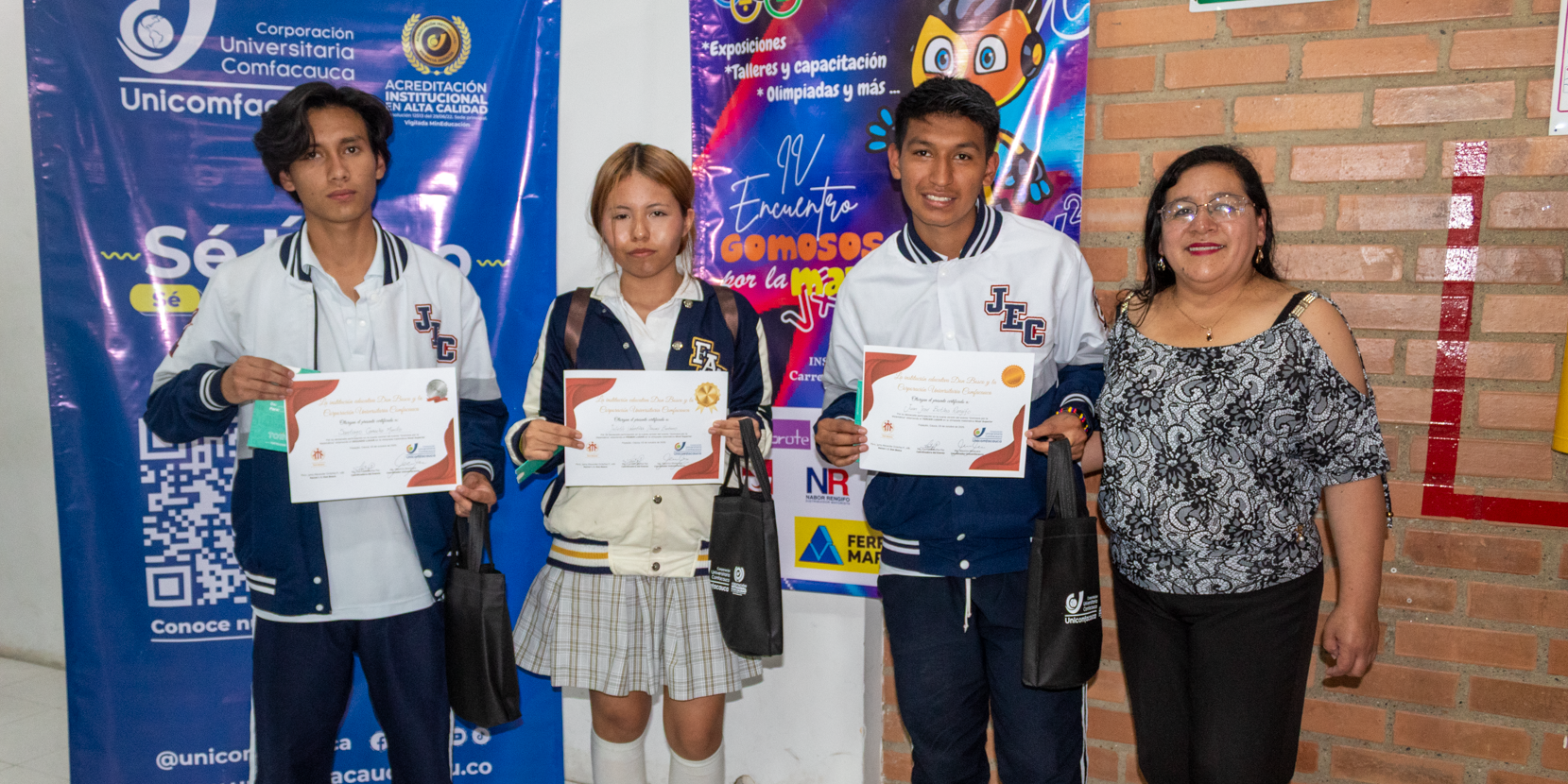 Estudiantes de primaria y secundaria de la ciudad, se midieron al reto de “Gomosos por las Matemática” en su cuarta versión