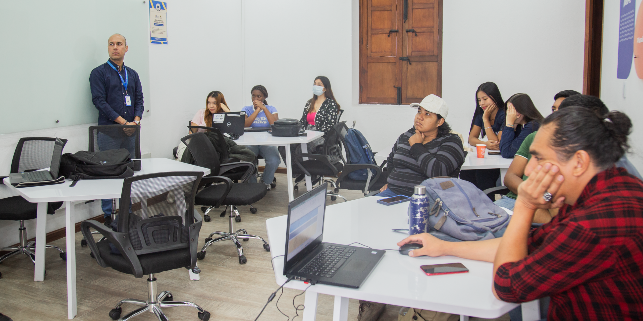 Estudiantes de Ingeniería Industrial de Unicomfacauca fortalecen su formación con diagnóstico empresarial internacional