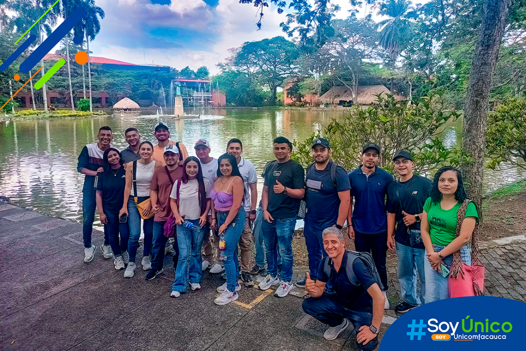 Estudiantes de Ingeniería de Sistemas en la Universidad San Buenaventura.