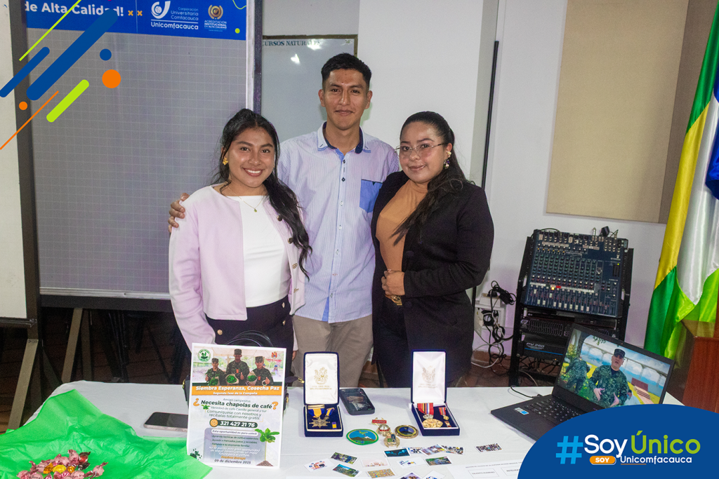 Estudiantes que realizaron sus prácticas en la Alcaldía Municipal de Totoró.
