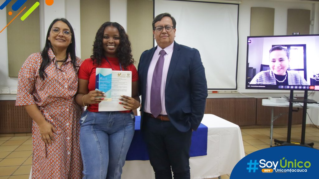 Annie Valeria Vásquez Torres, reconocida por su Compromiso con la Calidad.