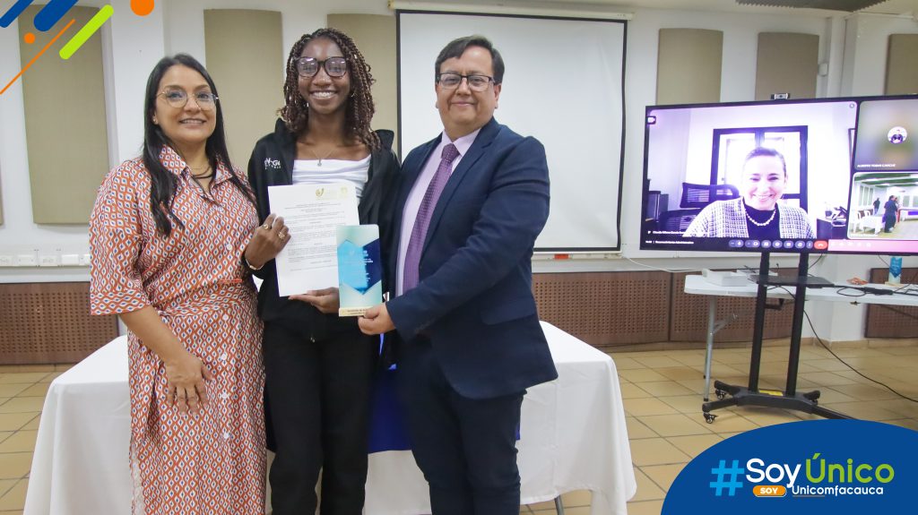 Luisa María Castillo Noriega, reconocida por Mentoría y Desarrollo del Talento.