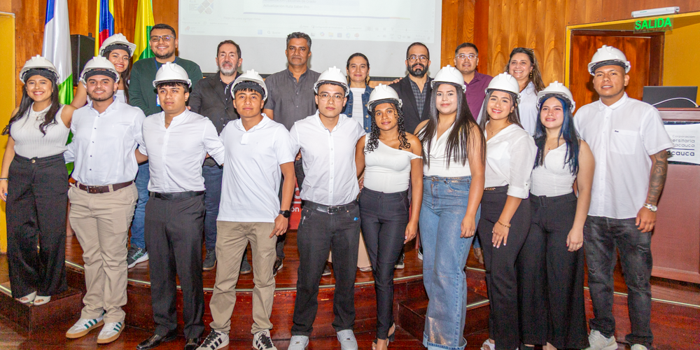 Nuestros Ingenieros Industriales inician su primera etapa profesional con la Imposición de Cascos