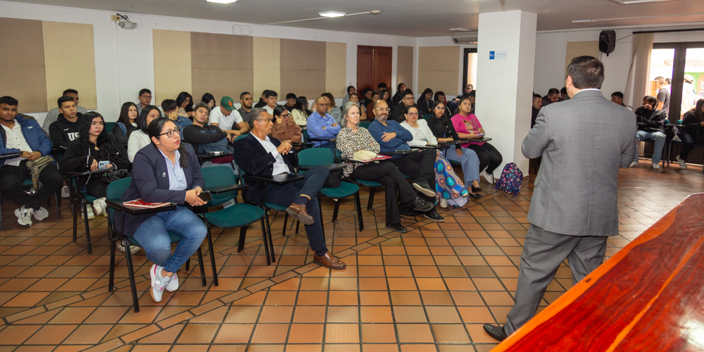 Puertas al Empleo: Unicomfacauca abre caminos reales hacia el mundo laboral