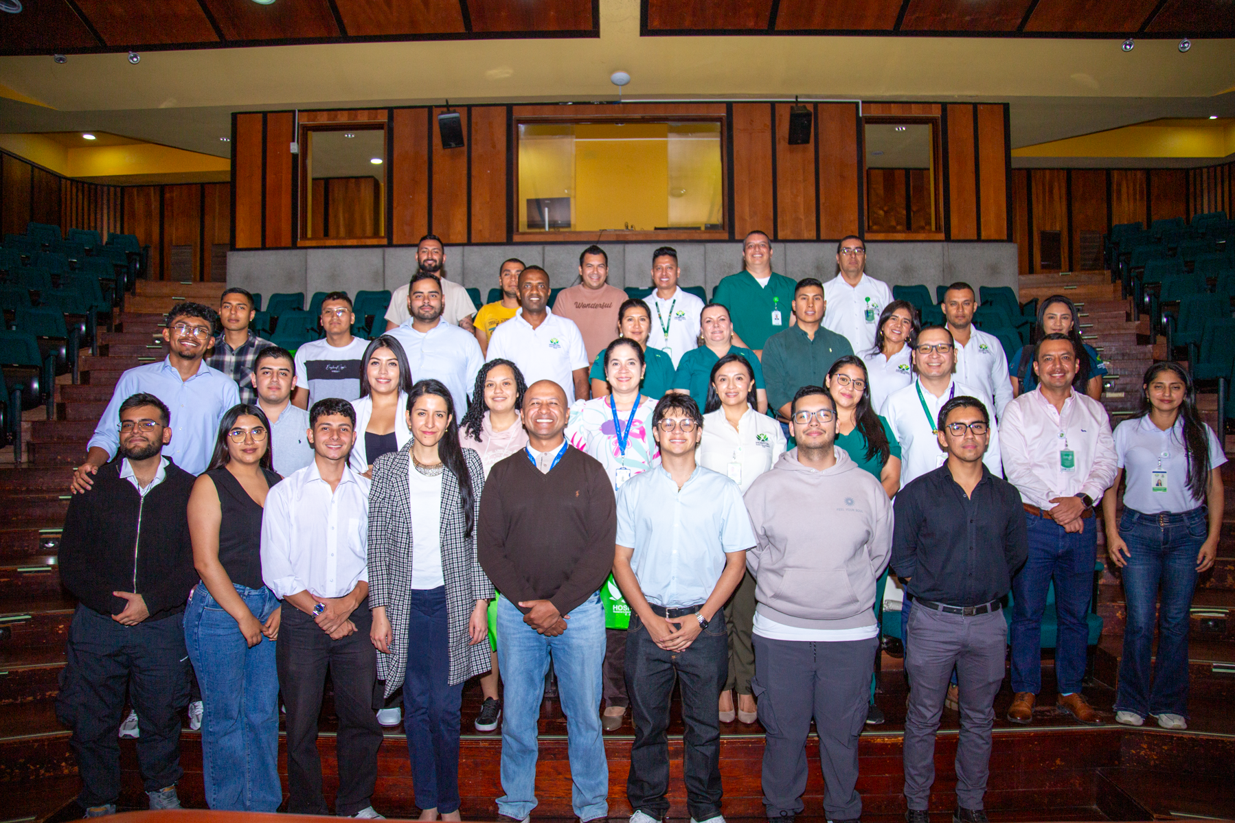 Ceremonia de reconocimeinto por proyectos tecnológicos.