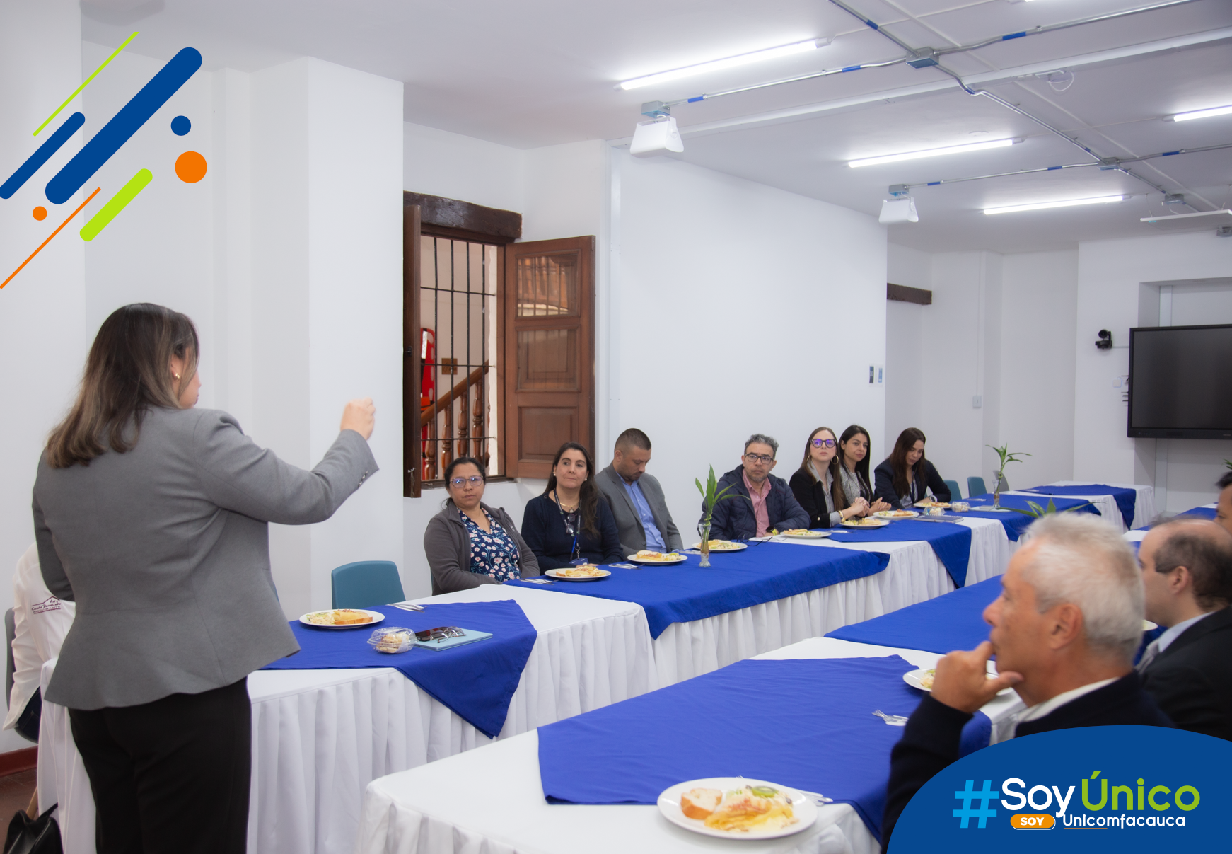 Encuentro con empresarios en Rendición de Cuentas 2025.