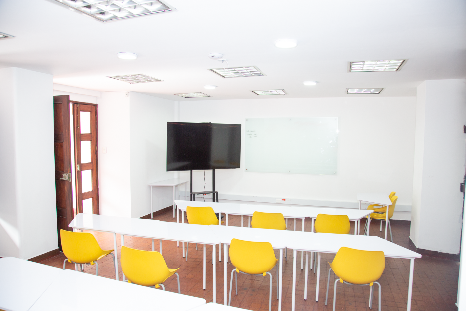 salón 107 Academia Empresa