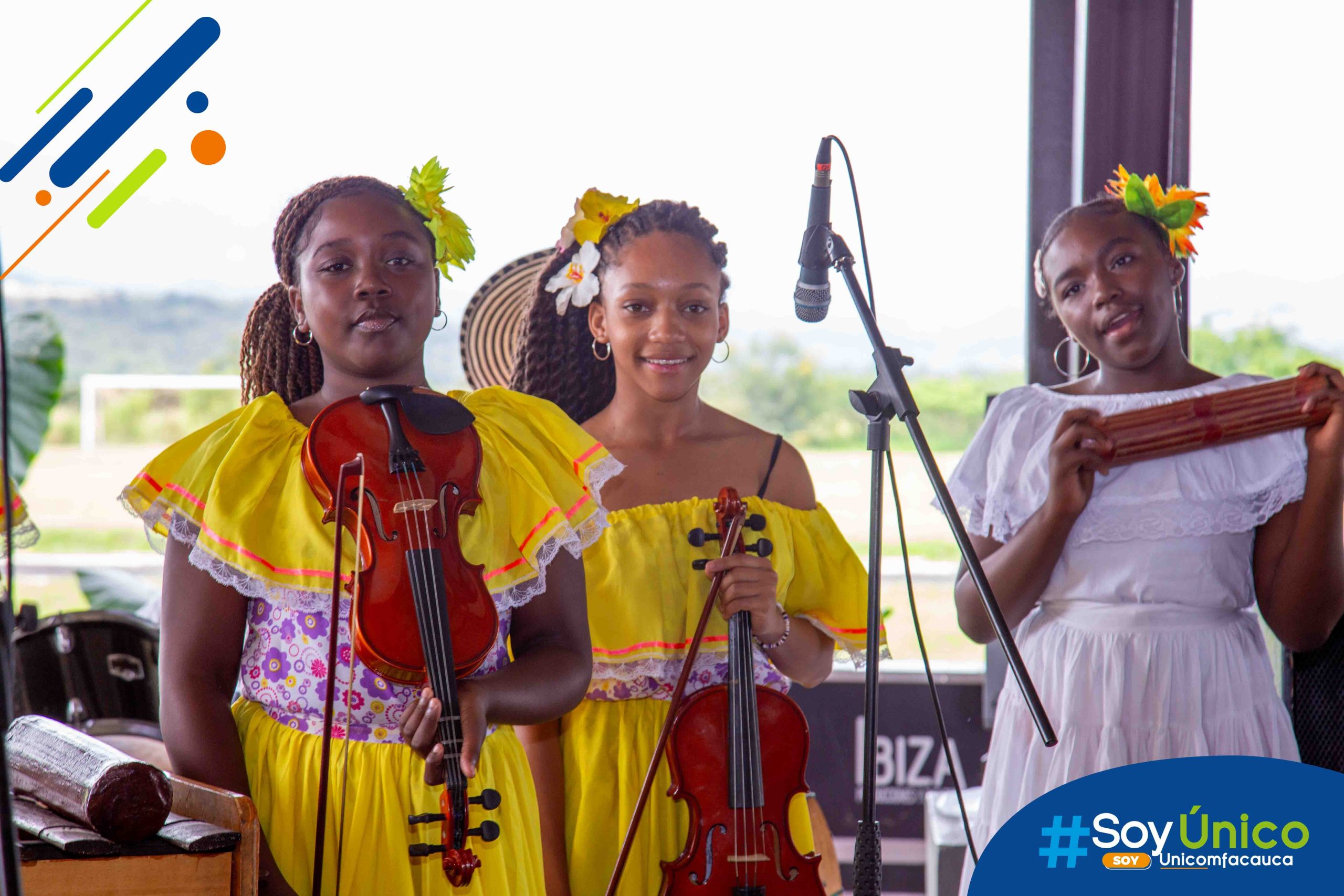Grupo Semillas de Ébano en inauguración zonas deportivas Caña Dulce.
