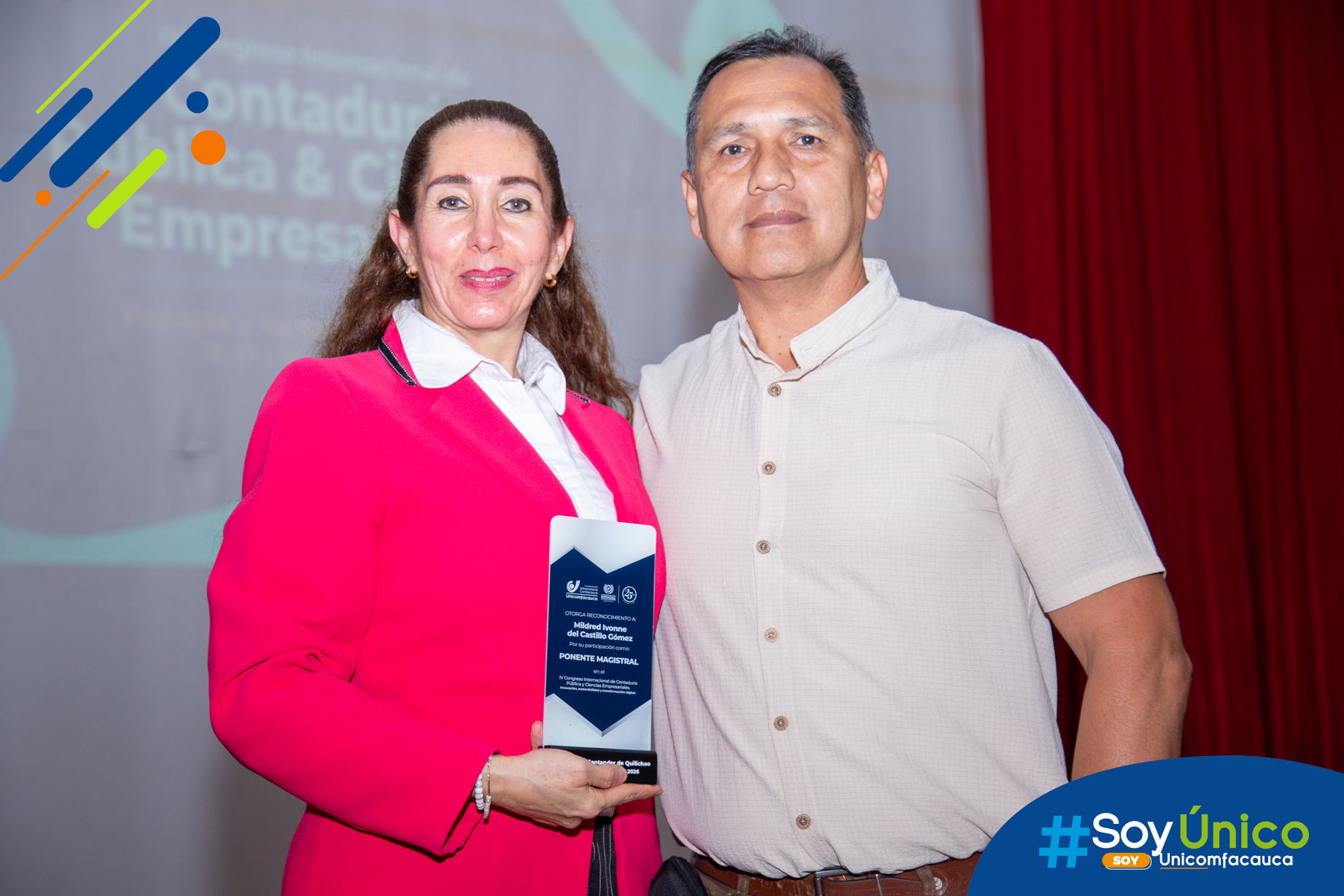 Mildred poente Congreso Ciencias Empresariales