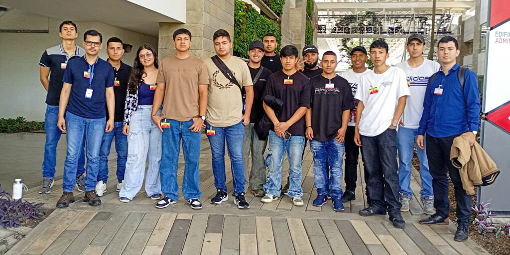 Estudiantes de Ingeniería Mecatrónica de Unicomfacauca conocieron de cerca los procesos industriales de Hero Motos