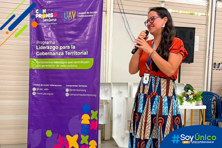 Nuestra Vicerrectora Académica, Mg. Andrea Carolina Navas Calixto, realizando una intervención en una de las sesiones del Diplomado.