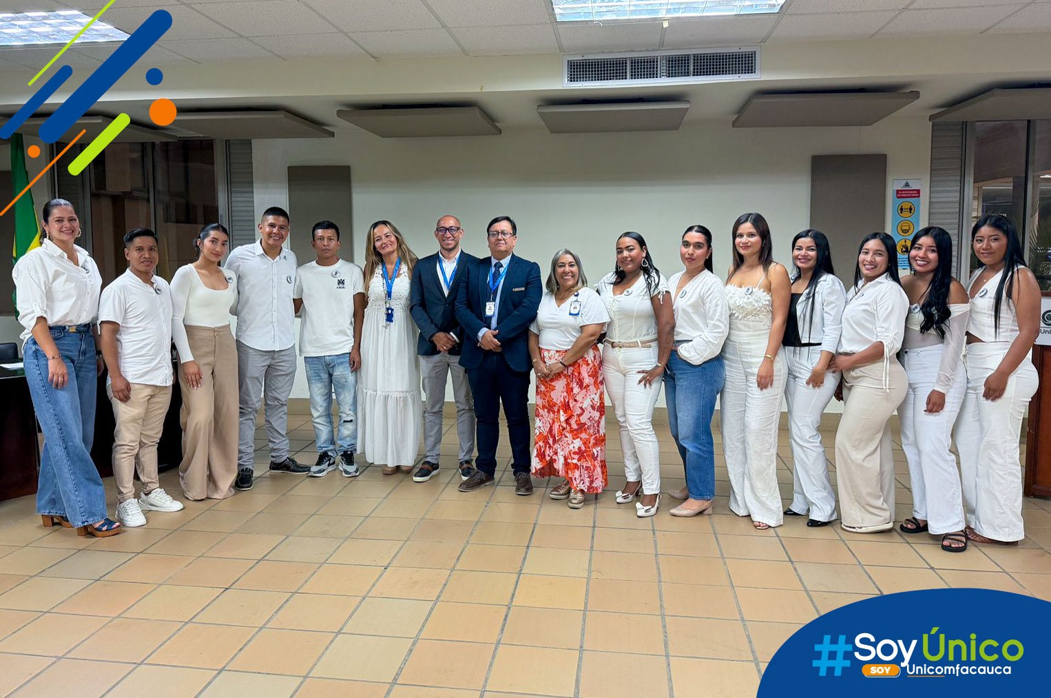 Imposición de insignias Ciencias Empresariales en Santander de Quilichao