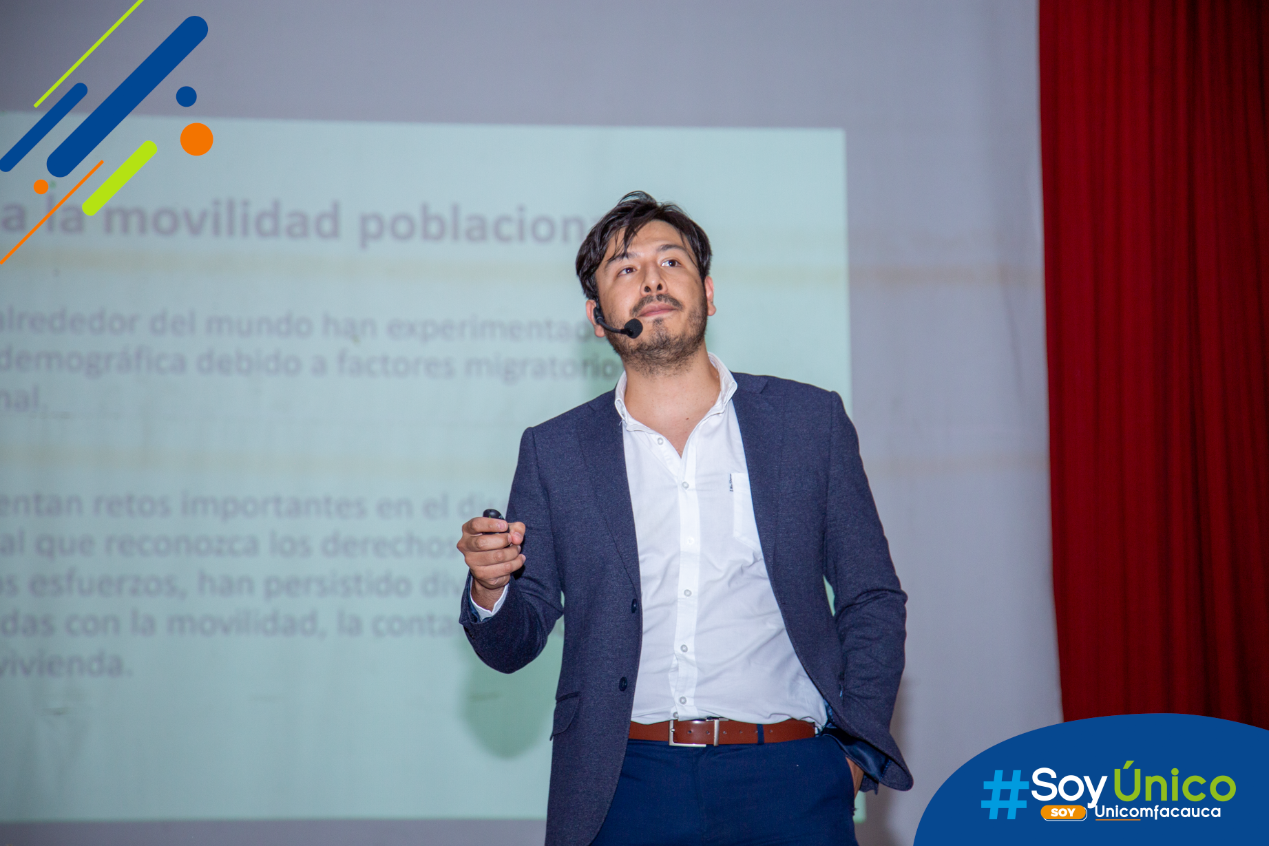 Hugo Odín poente Congreso Ciencias Empresariales